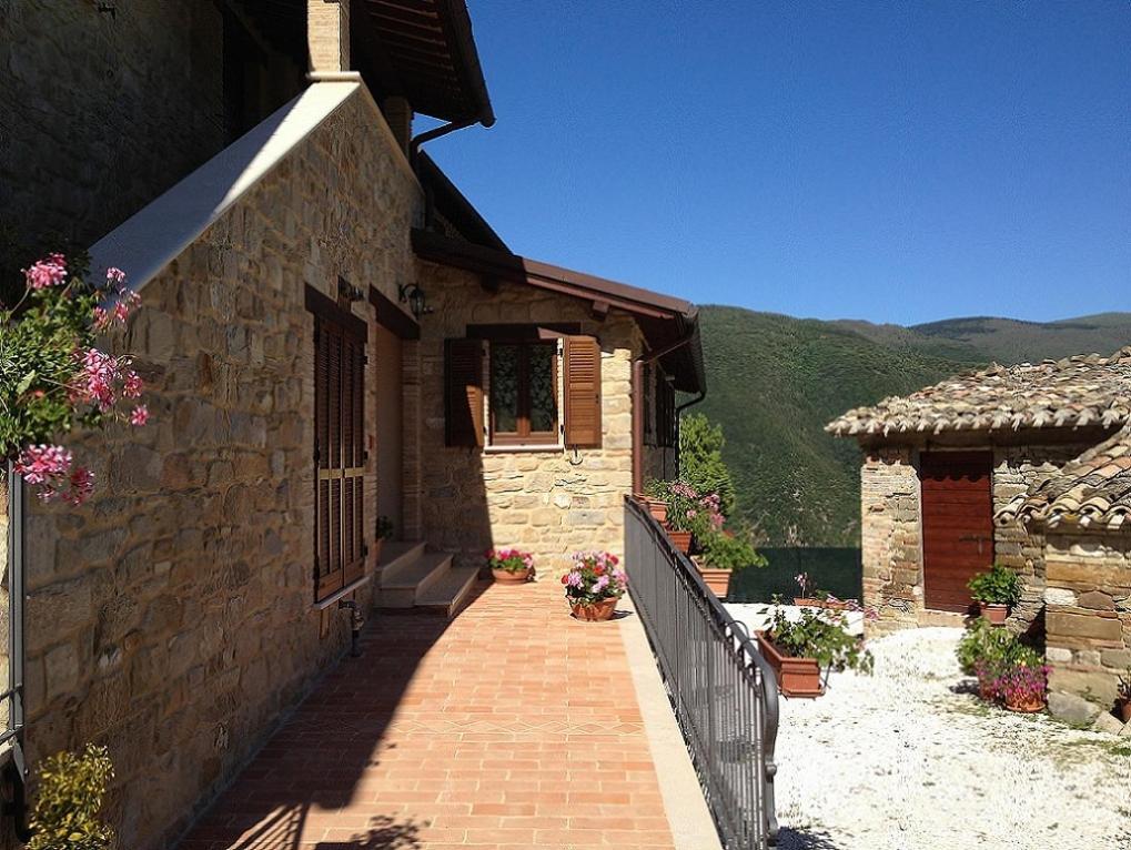 La Collina Dei Ciliegi Villa Камерино Екстериор снимка